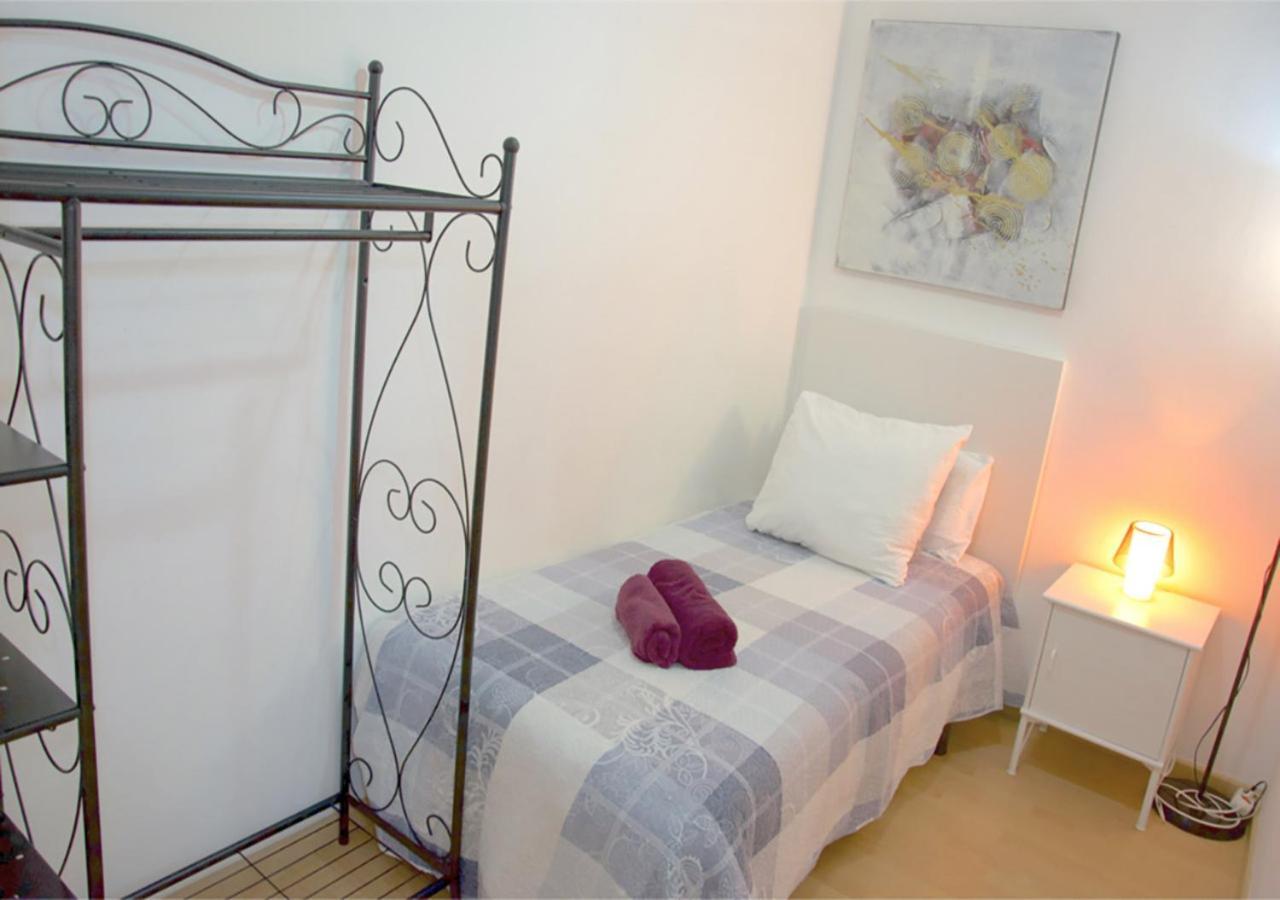 Apartment Carrer D'Olesa Barcellona Esterno foto