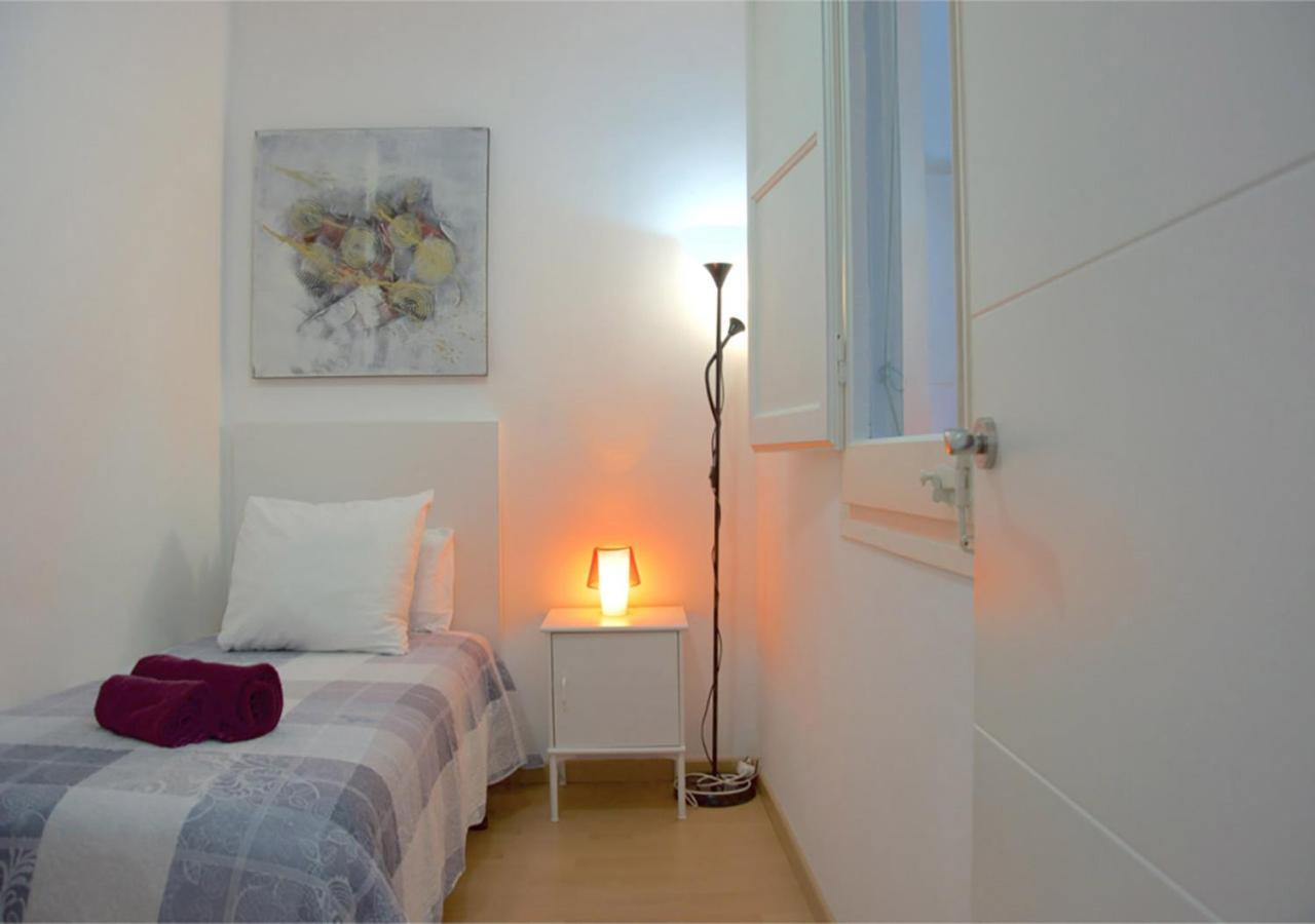 Apartment Carrer D'Olesa Barcellona Esterno foto