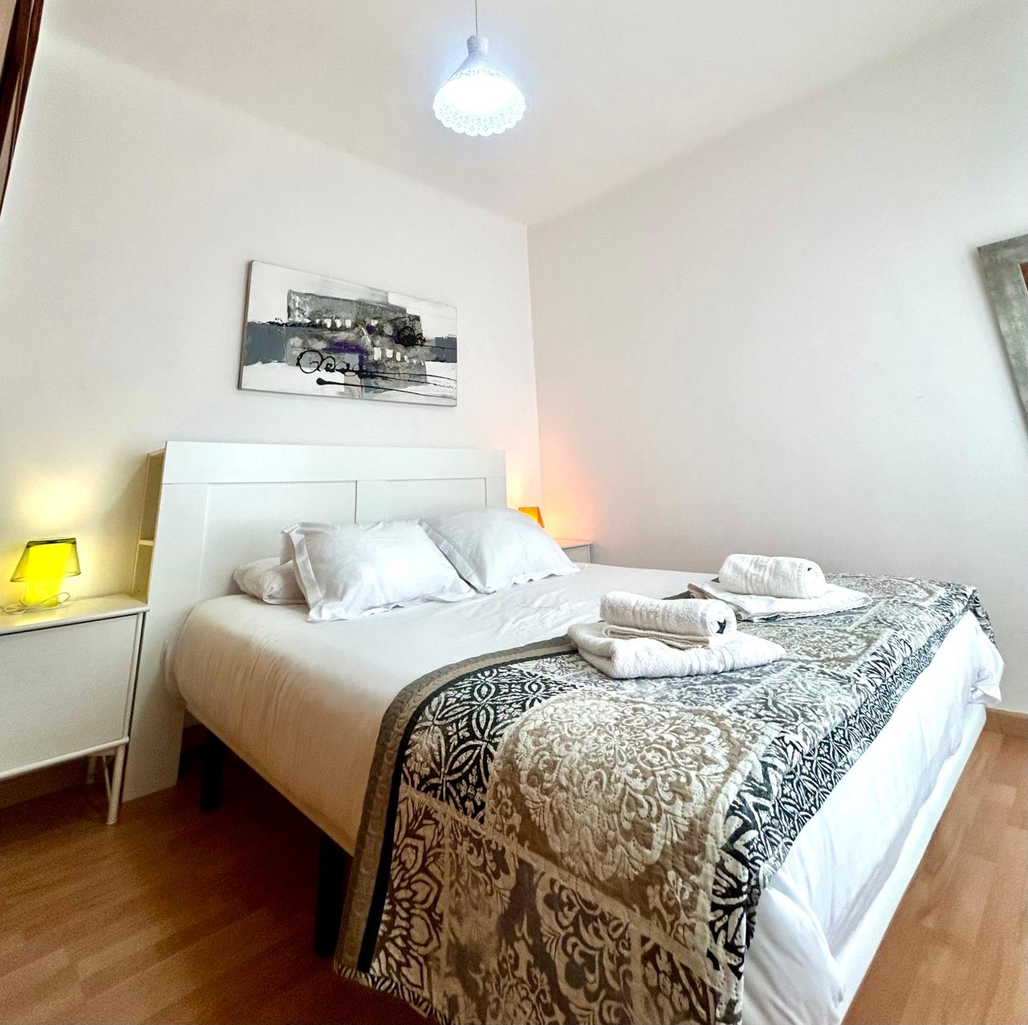 Apartment Carrer D'Olesa Barcellona Esterno foto