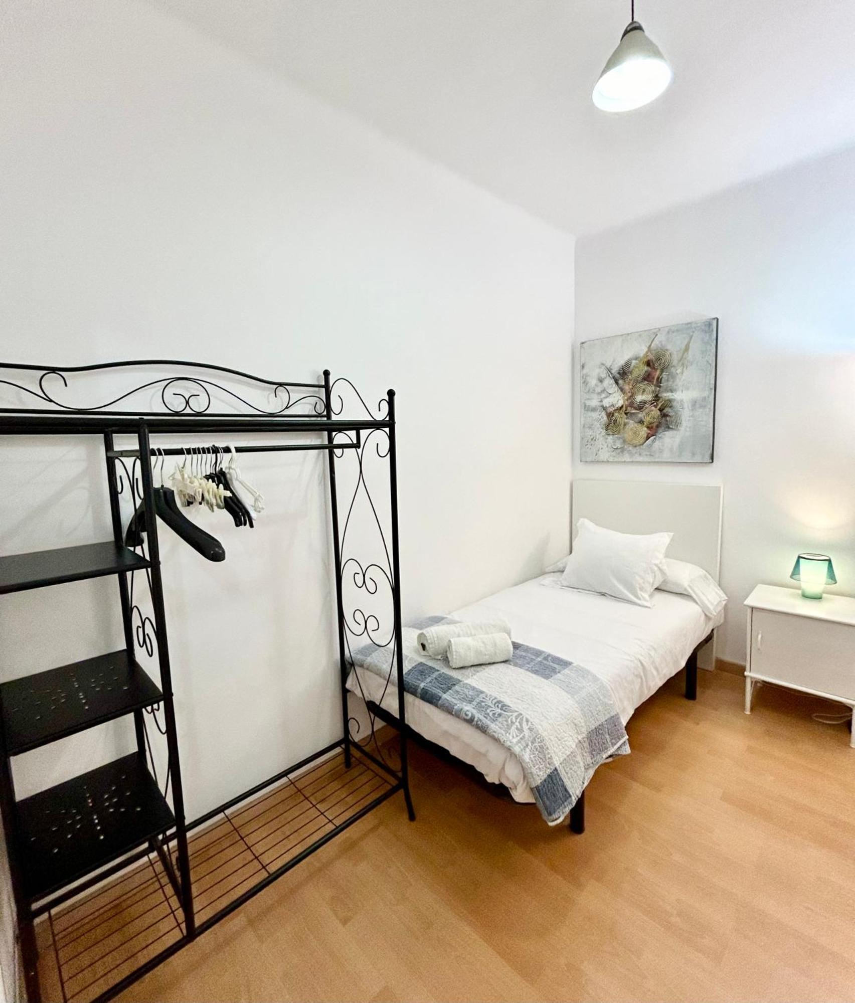 Apartment Carrer D'Olesa Barcellona Esterno foto
