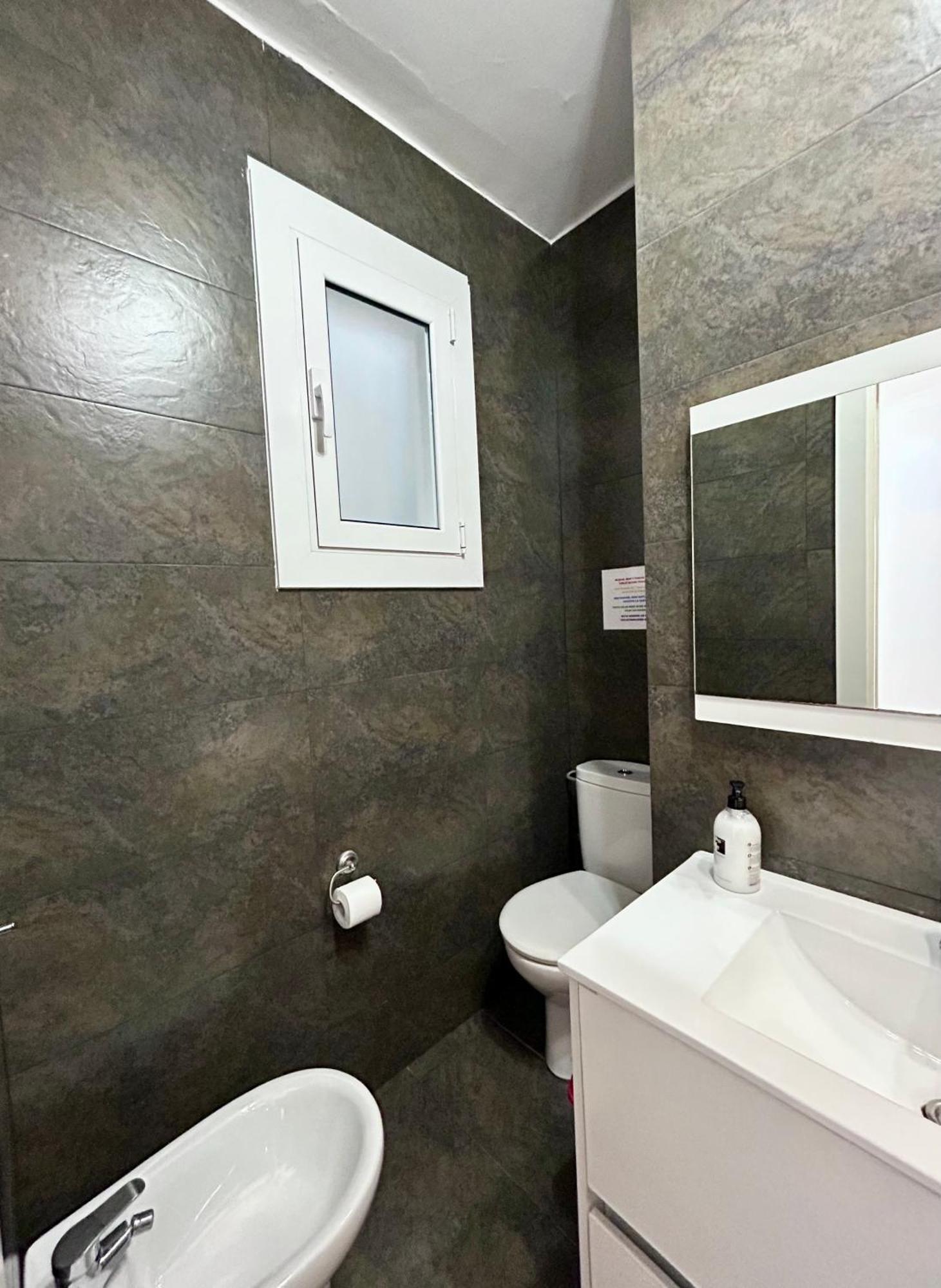 Apartment Carrer D'Olesa Barcellona Esterno foto